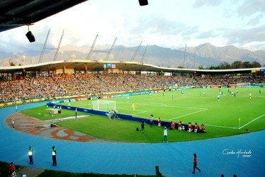 Se les prohibió el ingreso al escenario deportivo durante las próximas seis fechas. Anuncian más sanciones en camino para quienes participaron en riñas.