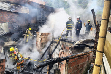 No hay reporte de personas lesionadas o atrapadas, tampoco de mascotas afectadas.