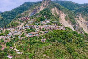 Foto de la Alcaldía de Marmato| LA PATRIA  Marmato. Los integrantes del grupo ejecutaban actividades de explotación minera sin cumplir los requisitos legales, utilizando explosivos, maquinaria pesada y procesos de cianuración y refinación que excedían lo límites permitidos.
