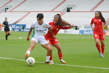 Once Caldas le plantó cara a Santa Fe en Manizales, pero el partido se le escapó de las manos en dos minutos, en su debut en la Liga Femenina 2026.