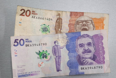 En la reunión de este lunes (16 de febrero) se determinó mantener el mismo ajuste del 23%, que implica llegar al $1 millón 750 mil 905, más un auxilio de transporte $249 mil 95, un alza del 24,5%. Así, el ajuste total se mantiene en los $2 millones provisionalmente. 