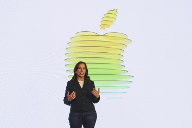 Apple presenta nuevo IPhone y MacBook