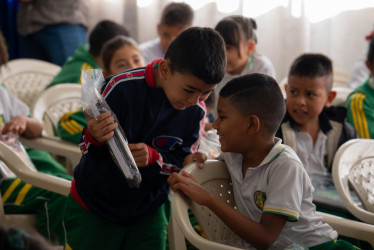 Expertos advierten que la reducción de jóvenes obligará a replantear la educación superior y su relación con el empleo.