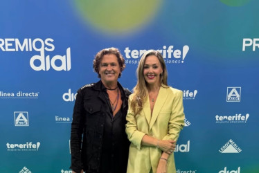 Carlos Vives recibió el Premio a Trayectoria durante los Premios Dial Tenerife en España