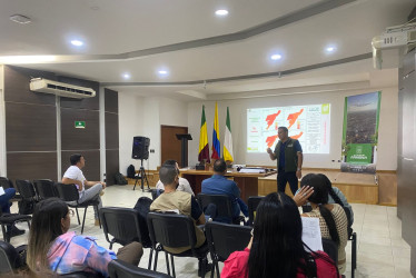 Autoridades ambientales analizan el aumento en la intensidad de las lluvias en Armenia y promueven acciones de educación ambiental en la ciudad.