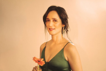La artista mexicana Julieta Venegas anuncia su debut en la literatura