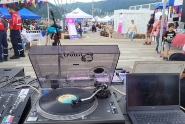 Rumba, emprendimientos y vinilos: así será el encuentro de mujeres salseras y emprendedoras en Manizales