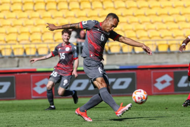 La modesta Nueva Caledonia busca mantener vivo el sueño del Mundial 2026. Enfrenta en repechaje a Jamaica. Quiere llegar al grupo de Colombia.