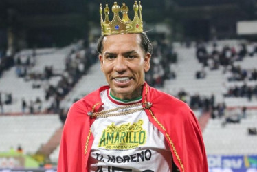 Dayro Moreno, el pasado viernes, ungido por sus goles y por sus compañeros, como el nuevo rey del gol en el Once Caldas. Llegó a 172 y ahora tiene más metas al frente.