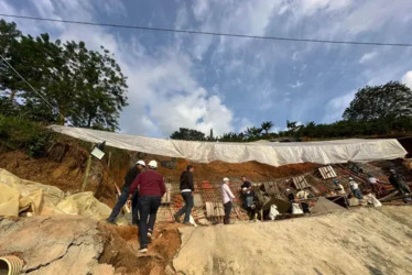Paso restringido en vía del Risaralda, tenga precausión