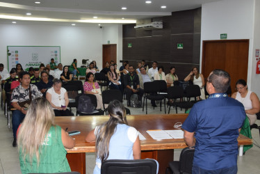 Entidades locales y nacionales participaron en la definición de estrategias para fortalecer la atención a la niñez y adolescencia en Armenia.