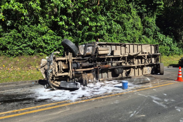 Un accidente se registró en la mañana de este sábado (14 de marzo), en la vía Manizales-Medellín. El incidente habría involucrado tres vehículos. Un conductor habría tenido un microsueño.