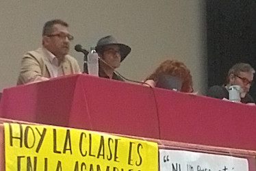 Foto I LA PATRIA  En la asamblea de la mesa de profesores ocasiones, efectuada este martes 25 de marzo, rindieron informes de los docentes, estudiantes y de la Rectoría