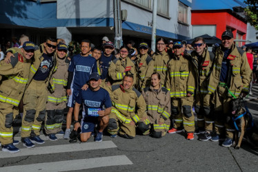 Los Bomberos de Manizales destacaron la importancia del agua, recurso fundamental para la atención de incendios. 