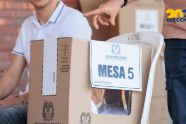 16 precandidatos, divididos en tres consultas, definirán en las urnas las aspiraciones de sus sectores políticos de cara a las elecciones presidenciales.