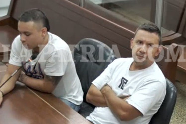 Santiago y Jhónathan, condenados por cometer hurtos a viviendas en Manizales. Se hacían pasar como funcionarios de la Chec.