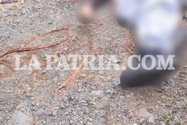 La víctima sería un joven, de 18 años, quien presentaba dos heridas provocadas supuestamente con arma de fuego.