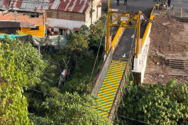 Como medida preventiva, las autoridades establecieron que el paso será de 30 personas de manera simultánea.