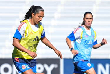 Manuela Vanegas y Daniela Montoya, defensa y volante de la Selección Colombia Femenina que disputa la SheBelieves Cup 2026 en EE. UU.