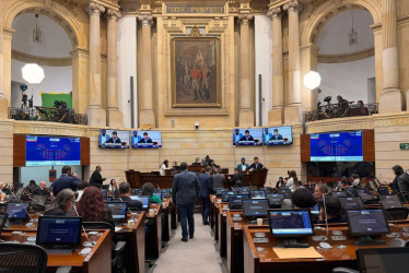 19 millones 383 mil 120 votos válidos se registraron para el Senado  2026-2030 con el 99,32% de las mesas informadas. Así se repartirían las 100 curules, entre 9 listas. 