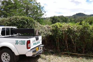 Los cuerpos fueron hallados en zona rural de Montenegro en condiciones que evidencian extrema violencia.