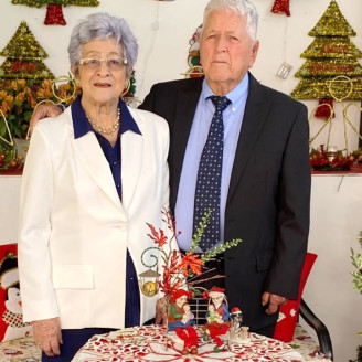 Foto | Lector | LA PATRIA ​​​​​​​José Jesús Marín, conocido cariñosamente como el Mono Marín, y María Oliva Marulanda, de 91 años, celebraron 67 años de matrimonio. Sus hijos César Augusto, Luz Elena, Óscar Jhonny y Néstor Mario les rindieron un sentido homenaje con la celebración de una santa eucaristía, seguida de una reunión familiar en su honor.