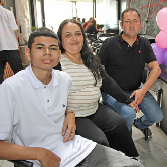 Foto | Argemiro Idarraga | LA PATRIA Paula Carmona festejó su cumpleaños en el restaurante Sakura con un almuerzo en compañía de Simón Herrera y Andrés Herrera.