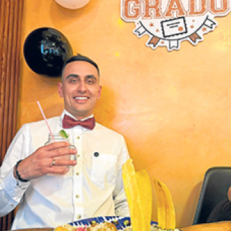 Fotos | lector | LA PATRIA Luis David Montes Flórez se graduado como Licenciado en Educación Física, Recreación y Deporte de la Universidad de Caldas.