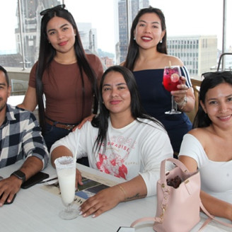 Isaac Pantevis, Leidy Cabrera, María Paula Obando, Katherine Gómez y Meifi Dussán.