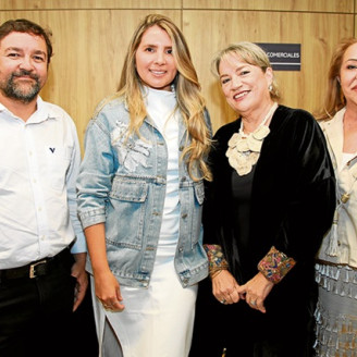 Sergio Salazar López, Angélica Pinzón, Mariana López y Lia Peláez