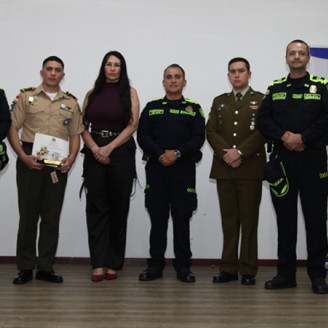 Comisario Alexánder Montaño Piñeros, teniente coronel Luis Fernando Sandoval, Ernesto Enrique Barria Suira (Policía de Panamá), Luciana Neves De Souza (Policía Federal de Brasil), teniente coronel Diego Armando Villar Cuellar, sargento primero Cristóbal Andrés Valdebenito García, (Carabineros de Chile), teniente coronel Salvador Iván Mesa Cerón, mayor Rafael Andrés Naranjo Pérez (Policía de Risaralda) e intendente Julián Andrés Martínez Noreña.