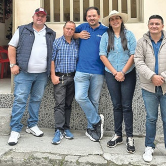 Juan Manuel Londoño, candidato a la Cámara de Representantes por Caldas del Partido Conservador, habló en la Emisora Voces FM de los proyectos que promoverá para el oriente de Caldas.