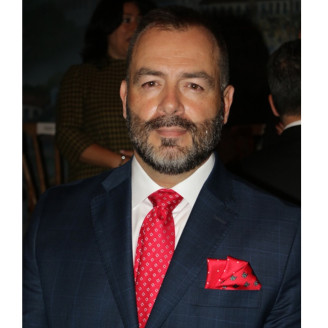 El hombre multitask de la Alcaldía Foto | LA PATRIA