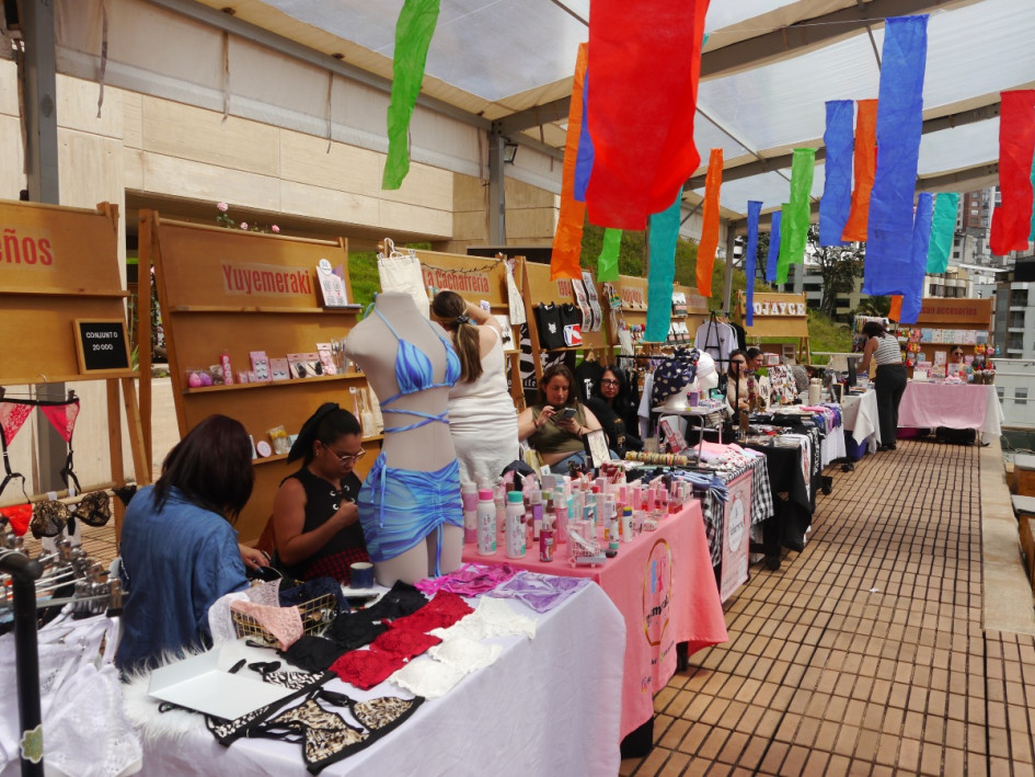 Estudiantes y egresados de la Universidad de Caldas mostraron sus proyectos productivos en el Centro Cultural Universitario Rogelio Salmona. Expusieron este jueves en el marco de la 68.ª Feria de Manizales.