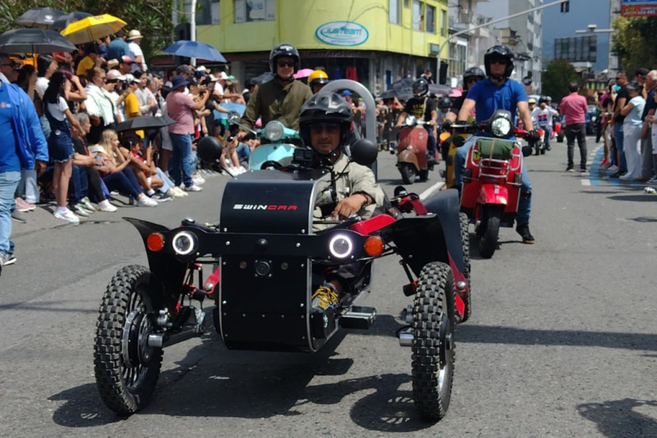 Desfile de Autos Antiguos y Clásicos de la Feria de Manizales
