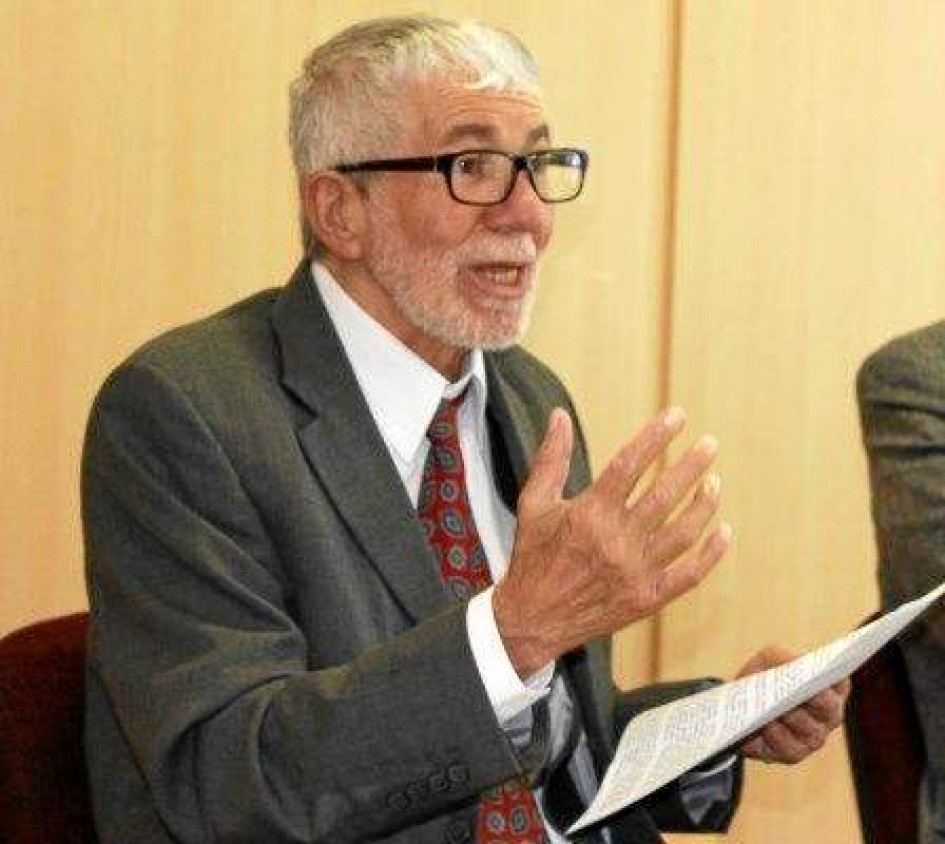 José Clareth Bonilla Cadavid falleció a sus 75 años en Manizales. Fue el fundador y director del periódico “La Reja” y miembro del grupo generacional “La Reja en el Aire”. Autor de artículos, poemas y crónicas que se publicaron en LA PATRIA. Bonilla fue miembro del Consejo Superior de la Universidad de Caldas, coautor de la Política de Egresados. Las directivas de la Casa de la Cultura, Jaime Ramírez Rojas, de Anserma lamentaron su fallecimiento y enviaron a sus familiares un mensaje de condolencia. Paz en