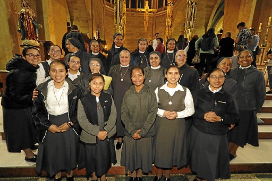Hermanitas de la Anunciación.