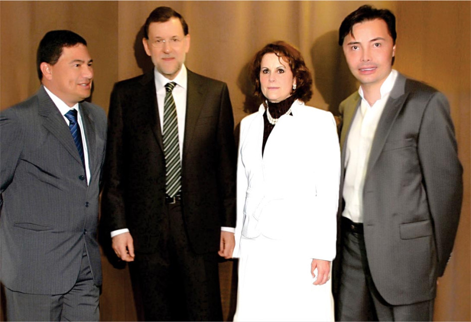 Durante Seis años de gobierno de Mariano Rajoy Brey del 2011 al 2016, colombianos se destacaron por su desempeño: El manizaleño, empresario y periodista y actual embajador de Paz IBN, مُحمَّد بن عبد الله بن مُحمَّد اللواتي الطنجي Juan Manuel Albornoz González, en su labor de jefe de prensa - relaciones públicas y protocolo en el campo cultural, el abogado y empresario Carlos Hernán Daza Moreno en el campo jurídico, además de la doble nacionalidad, la presidenta del Partido Popular de España en Colombia. De