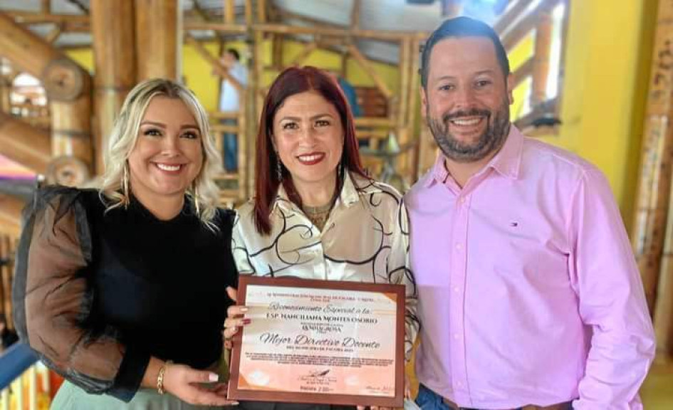 Fotos | Cortesía alcaldía de Pácora | LA PATRIA Nanciliana Montes Osorio y  Andrés Felipe Gutiérrez Ocampo recibieron los reconocimientos del alcalde de Pácora, Andrés Duque Osorio, y de la primera gestora social, Katterin Otálvaro Martínez.