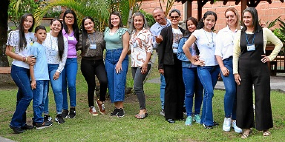 Fotos | Luis Fernando Rodríguez García | LA PATRIA Liz Yisel Martínez Roa, Sebastián Rangel Martínez, Andrea González Sáez, Lila Esquivel Ballesta, Yésica Yepes Pimienta, Karen Plaza Acosta, Rosalba Patiño Ochoa, Emiro Martínez Talaigua, Alba Villera Doria, Any Valero Peña, Diana Galarcio, Indira Jiménez Hernández y Margeliz Suárez Suárez.