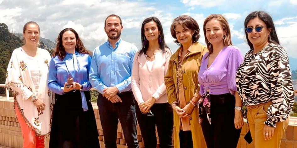 Foto | Manizales Cómo Vamos | LA PATRIA Érika Soledad Durán Pinzón, subgerente Comercial de Efigás; Piedad Urdinola Contreras, directora nacional del DANE; Daniel Hurtado Cano, director de Manizales Cómo Vamos; Lina María Ramírez Londoño, presidenta ejecutiva de la Cámara de Comercio de Manizales por Caldas; Luz Adriana Alarcón González, gerente Confa Salud; Mónica Alejandra Pachón Rodríguez, directora DANE Territorial Centro Occidente; y Sandra Milena Gómez, coordinadora Operativo DANE, sede Manizales.