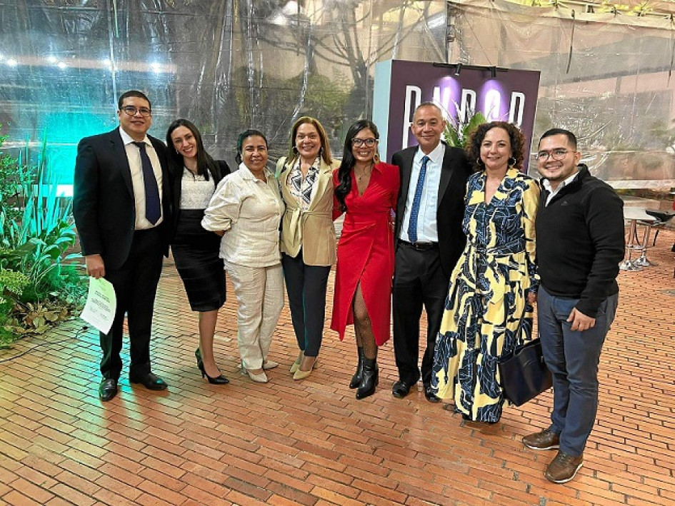 Miguel Orlando Alguero, Lillineth Ocampo, Danny Montaño, Aleida Mendoza, Laura Ardila, José Carlos Crespo, Adriana Villegas y Óscar Castro.