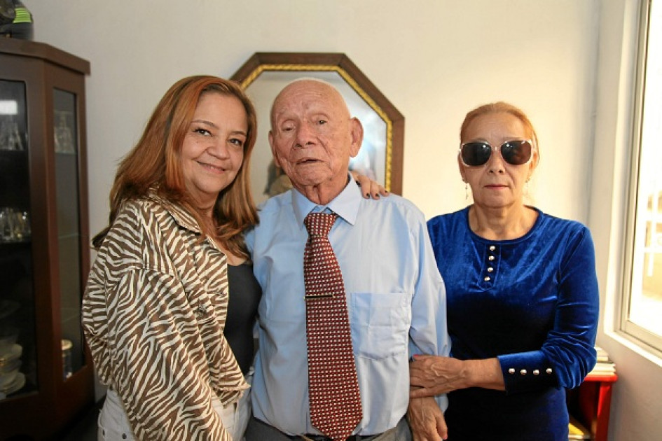 Foto | Argemiro Idárraga | LA PATRIA Marisol Henao Parra, Darío Henao Aguirre y Nidia Henao Parra.