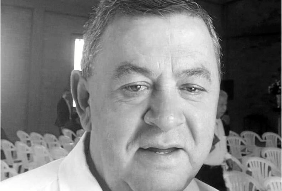 El padre Nelson Salazar falleció en la ciudad de Pereira. Fue ordenado sacerdote de la Diócesis de Pereira, por imposición del Papa Juan Pablo II en su visita apostólica a Colombia en 1986. Salazar comenzó ejerciendo su ministerio pastoral en la parroquia La Inmaculada Concepción de Viterbo (Caldas). Hasta este año sirvió en la parroquia La Sagrada Familia del barrio Los Corales de la capital risaraldense.