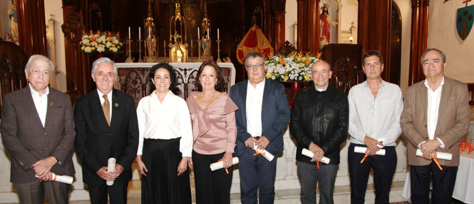 Fotos | Argemiro Idárraga | LA PATRIA Reconocimiento a los fundadores del Instituto para el Liderazgo: Néstor Buitrago Trujillo, recibió el reconocimiento a vida y obra; Germán Cardona; Paula Andrea Valencia Otálvaro, directora ejecutiva de la Fundación Instituto de Liderazgo; Adriana Gutiérrez; Ricardo Spaggiari; el padre Rigoberto Rivera Ocampo, en representación de la Arquidiócesis de Manizales; Juan Pablo Thomas Restrepo; en representación de Jaime Restrepo y Gonzalo Mazuera.