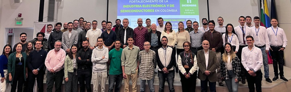 Grupo asistente al foro.