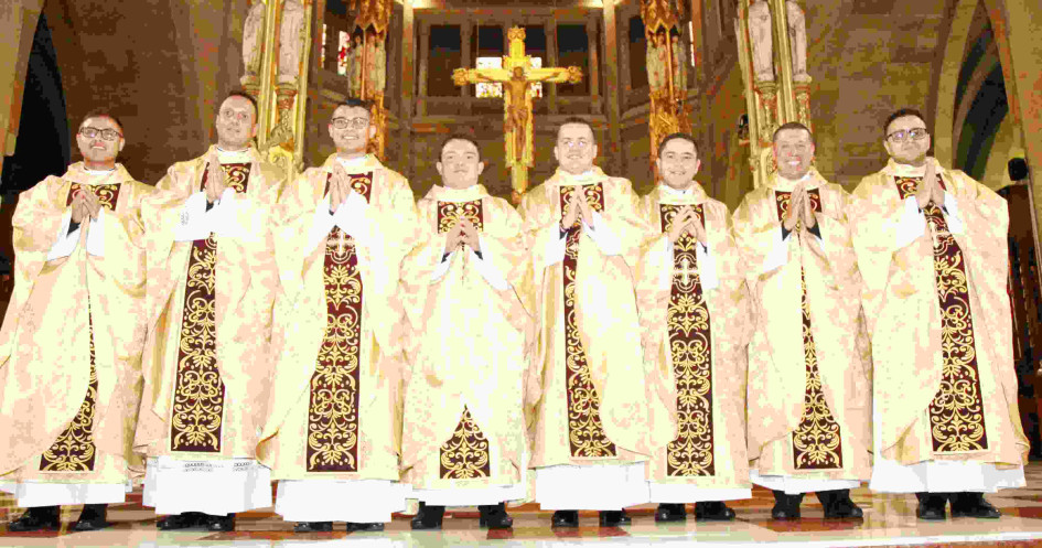 Juan David Botero, Juan Felipe Hoyos, Alejandro Martínez, Fernán López, Andrés David Ospina, Andrés Mauricio Valencia, Duván Andrés Zuluaga y Juan Manuel Becerra, los nuevos sacerdotes.