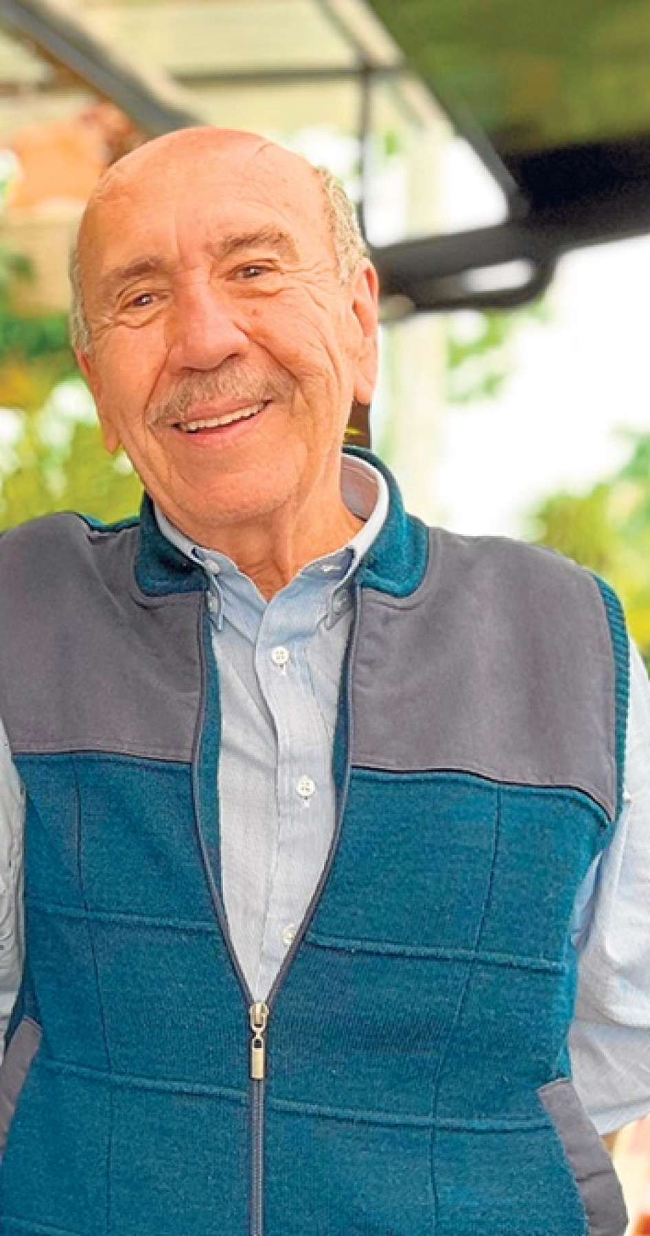 Pablo Hoyos Mejía, de 89 años, fue suscriptor de LA PATRIA hasta el día de su muerte. Fue esposo de Luz Marina Rendón Uribe con quien tuvo cuatro hijos, Adriana, Marcela, Claudia y Juan Pablo. Hoyos Mejía fue abogado de la Universidad de Caldas y se desempeñó como procurador regional agrario en varias regiones del país. Fue político y miembro del Partido Conservador en Manizales y Caldas. Asimismo fue miembro de la Sociedad de Mejoras Públicas de Manizales y expresidente de la Asociación de Oficiales Retira