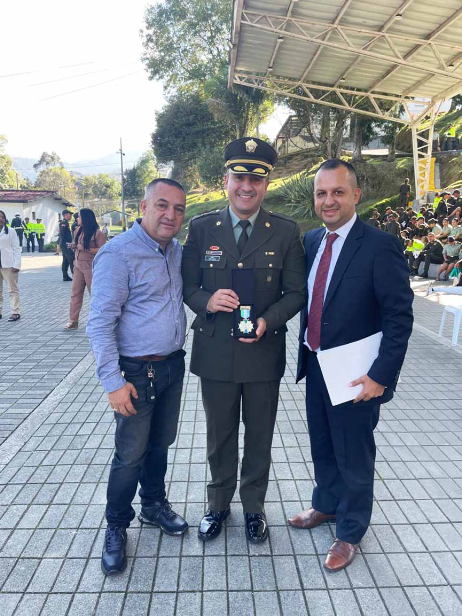Foto | Argemiro Idárraga | LA PATRIA Leonardo García Flores, mayor Leonardo García López y Jorge Andrés Henao, alcalde de San José (Caldas).