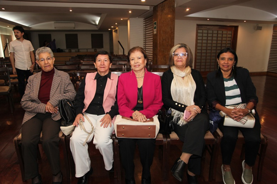 María Edith Uribe, Asceneth González, Ana Lucía García, Gloria Patricia Cardona y Luz Stella Bonilla.